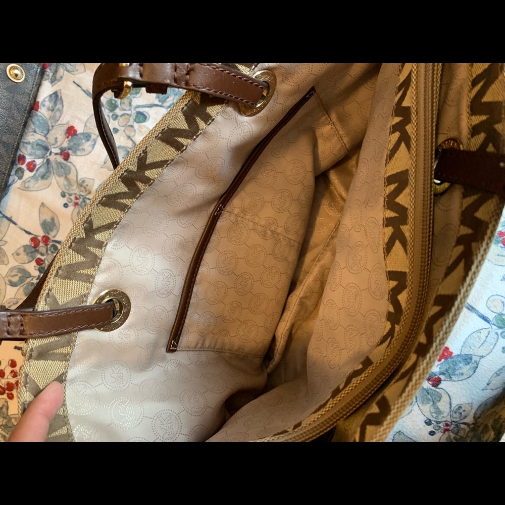 Mk tote - Picture 2 of 4